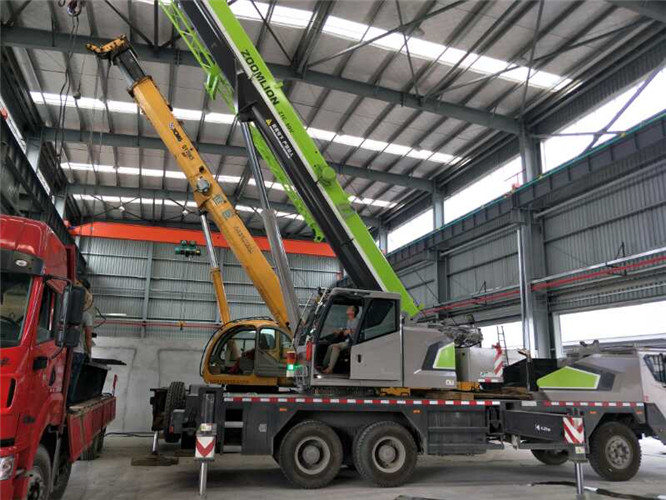 英吉沙县高空车出租需要注意哪些安全事项？